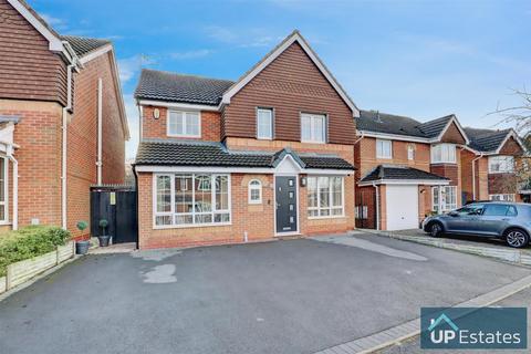 4 bedroom detached house for sale, Chaytor Drive, The Shires, Nuneaton