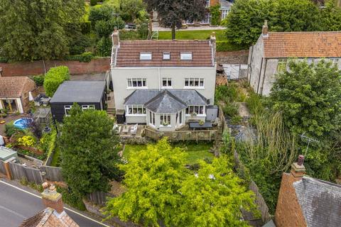 6 bedroom detached house for sale, Chapel Lane, Farnsfield Newark NG22