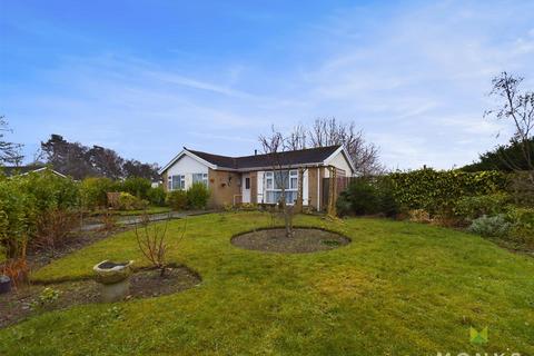 3 bedroom detached bungalow for sale, South View, Oswestry