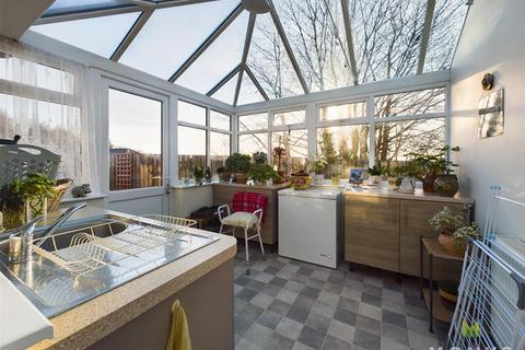 3 bedroom detached bungalow for sale, South View, Oswestry