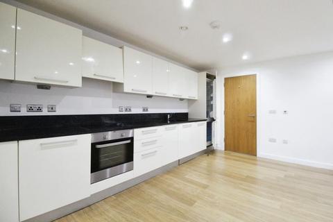 2 bedroom apartment to rent, Rivington Apartments, Slough