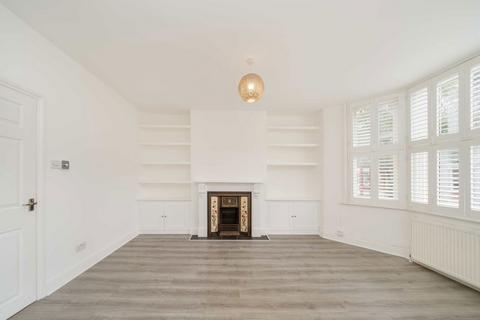 2 bedroom flat for sale, Birnam Road, London N4