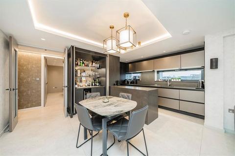 2 bedroom flat for sale, Wells Street, London W1T