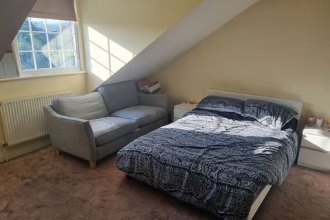 1 bedroom in a house share to rent, Wharf Road, Wraysbury TW19