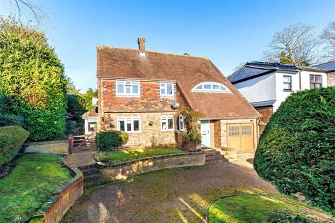 4 bedroom detached house to rent, Ravensmere, Epping