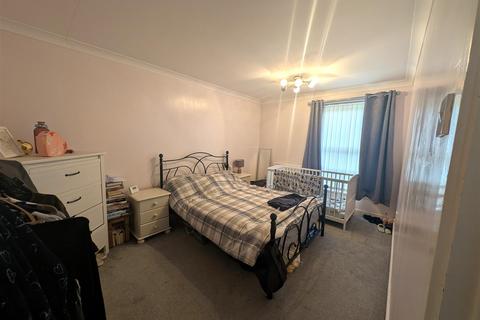 30 Caling Croft, New Ash Green, Longfield, DA3 8PX