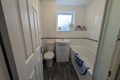 30 Caling Croft, New Ash Green, Longfield, DA3 8PX