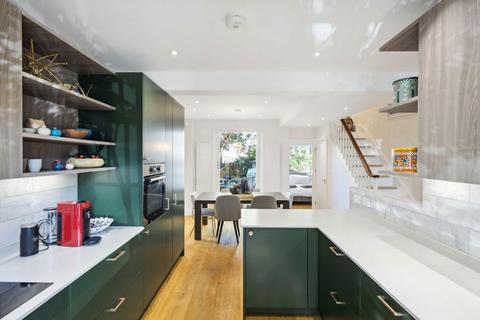 55 Brownlow Road, London, E8 4NS