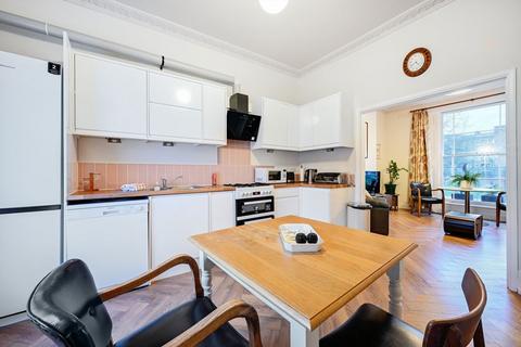 2 bedroom flat for sale, Mildmay Road, London N1