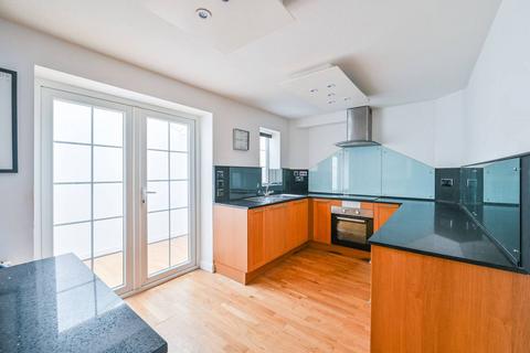 3 bedroom house to rent, Culloden Close, South Bermondsey, London, SE16