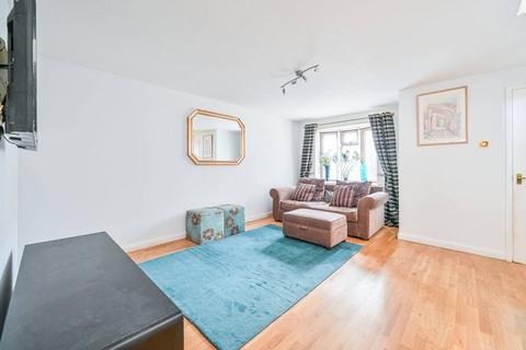 3 bedroom house to rent, Culloden Close, South Bermondsey, London, SE16