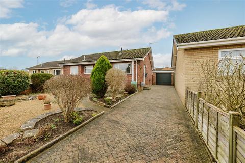 2 bedroom detached bungalow for sale, Hawthorn Close, Beccles NR34