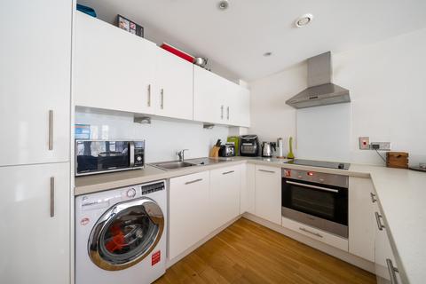 2 bedroom flat for sale, WOKING