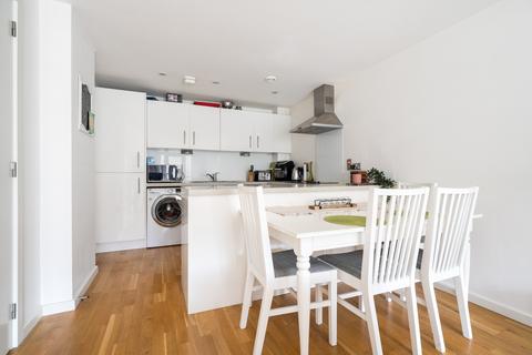 2 bedroom flat for sale, WOKING