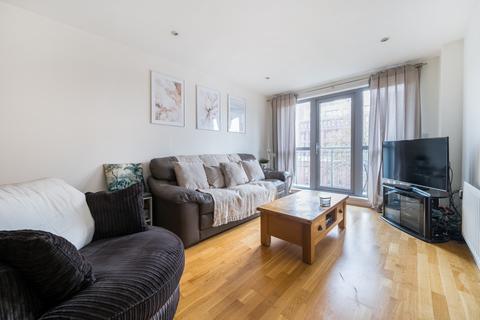 2 bedroom flat for sale, WOKING