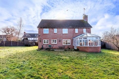 33 Tempest Mead, North Weald, Epping, CM16 6DY