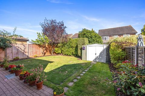 Grasslands, Horley RH6