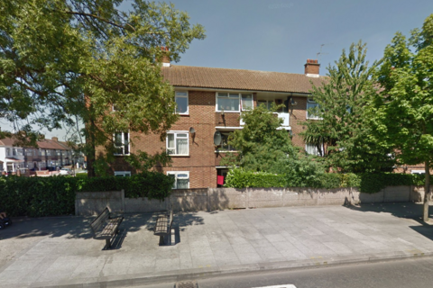 2 bedroom flat for sale, Hamblin House, The Broadway, Southall, Greater London, UB1