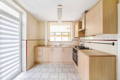 3 bedroom semi-detached house for sale, The Reddings, Mill Hill