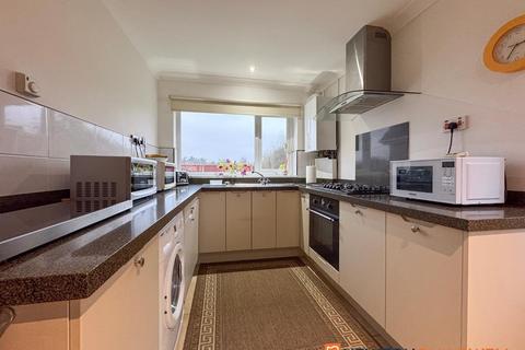 28 Blatherwick Road, Newark, NG24 2JY