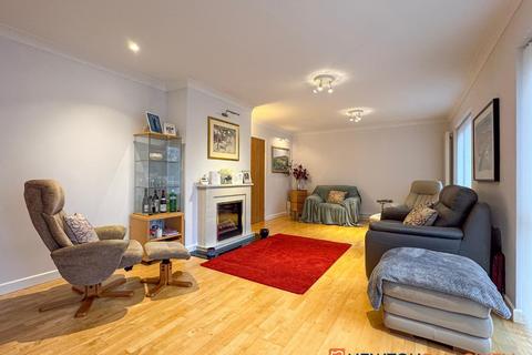 28 Blatherwick Road, Newark, NG24 2JY