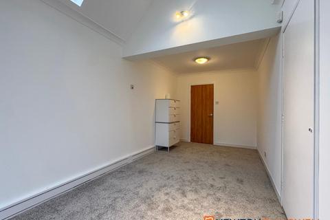 28 Blatherwick Road, Newark, NG24 2JY