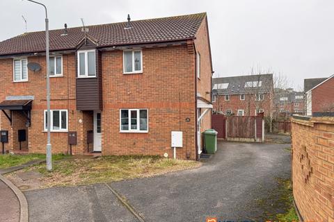 2 bedroom end of terrace house for sale, Cardinal Hinsley Close, Newark NG24