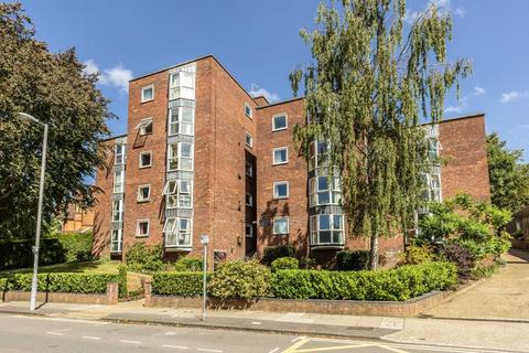 1 bedroom flat to rent, Queens Road, Kingston Upon Thames KT2