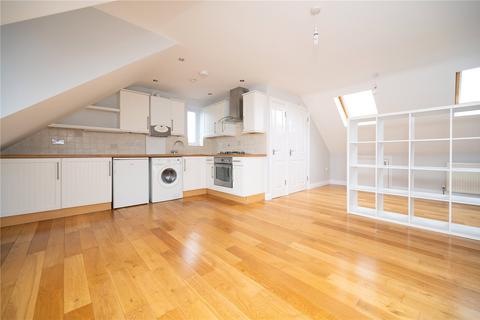 Studio to rent, Beresford Road, St. Albans, Hertfordshire