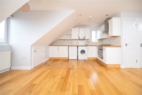 Studio to rent, Beresford Road, St. Albans, Hertfordshire