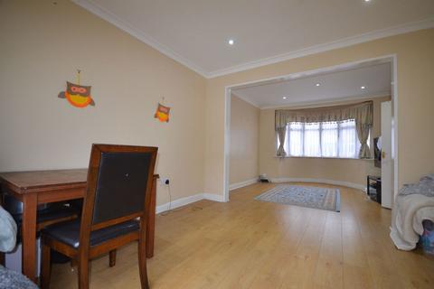 4 bedroom semi-detached house for sale, Kenmore Avenue, Kenton, HA3