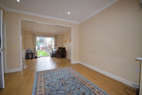 4 bedroom semi-detached house for sale, Kenmore Avenue, Kenton, HA3