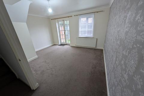 3 bedroom semi-detached house to rent, Urban Road, Leiston