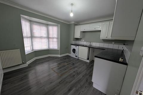 3 bedroom semi-detached house to rent, Urban Road, Leiston