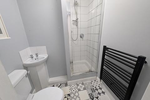 3 bedroom semi-detached house to rent, Urban Road, Leiston