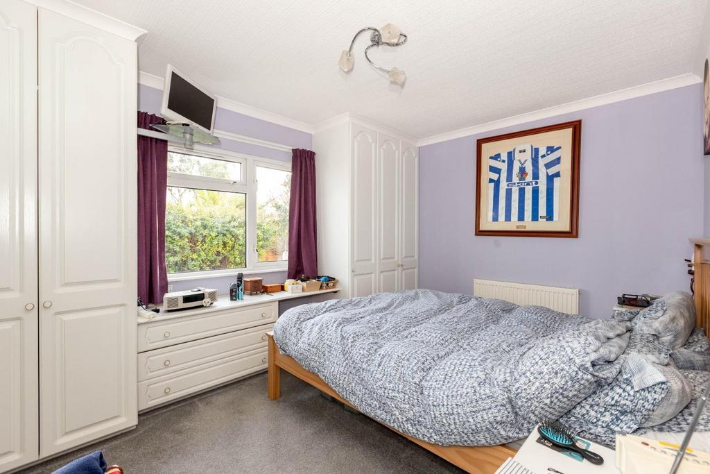 6 Haigh Close-02.jpg