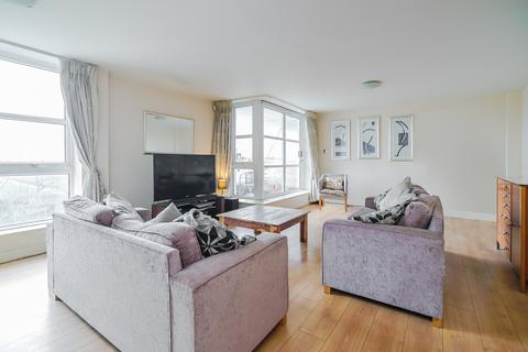 2 bedroom flat for sale, 174 Barrier Point, London, E16 2SE