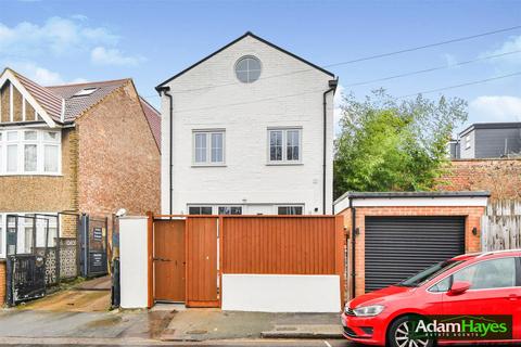 2 bedroom link detached house for sale, Hutton Grove, London N12