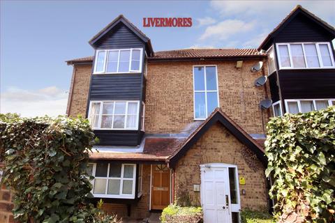 Studio to rent, Knights Manor Way, Dartford, Kent.