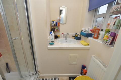 19 Jeque Place, Burton-on-trent, DE13 0SY