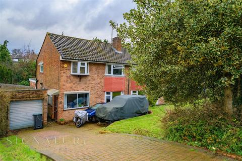 Kindersley Way, Abbots Langley