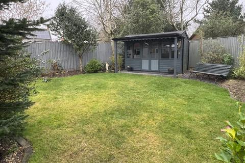 2 bedroom detached bungalow for sale, Ringwood, Hampshire