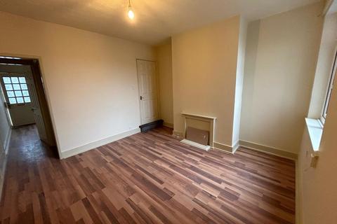 2 bedroom terraced house to rent, Tennyson Street, Gainsborough