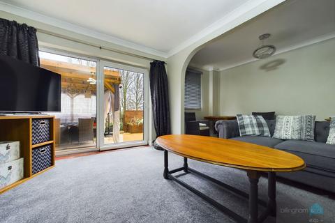 7 Astons Close, Brierley Hill, DY5 2QT
