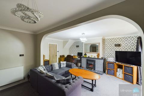 7 Astons Close, Brierley Hill, DY5 2QT