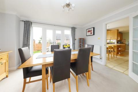 4 bedroom detached house for sale, Heatherfold Way, Pinner HA5