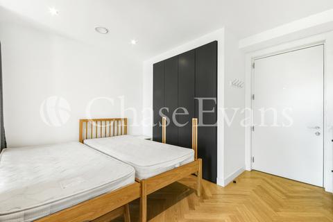 Studio to rent, Two Fifty One, 251 Southwark Bridge Road, Elephant and Castle, London, SE1