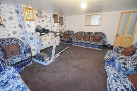 6 bedroom terraced house for sale, Wellington Crescent, Bradford BD18