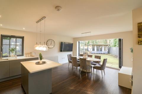 4 bedroom detached house for sale, Glossop Brook View, Glossop SK13