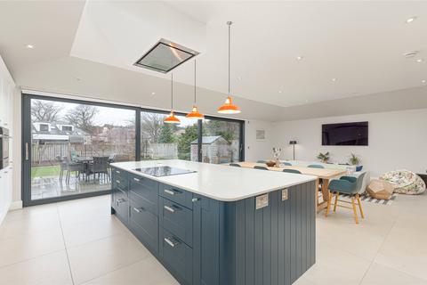 43 Gardiner Road, Edinburgh, EH4 3RL